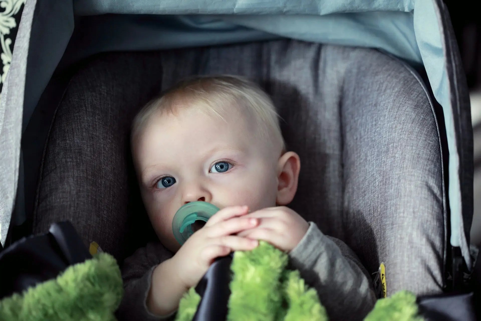 10 Easy Car Tricks to Keep Baby Smiling on the Road